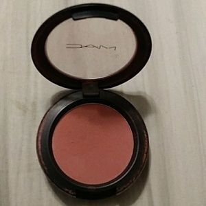 Mac sheertone blush